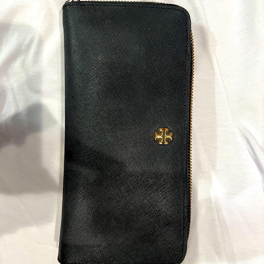 Tory Burch Black Leather Wallet